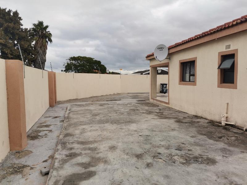 To Let 1 Bedroom Property for Rent in Forest Glade Western Cape